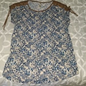 Short sleeve top